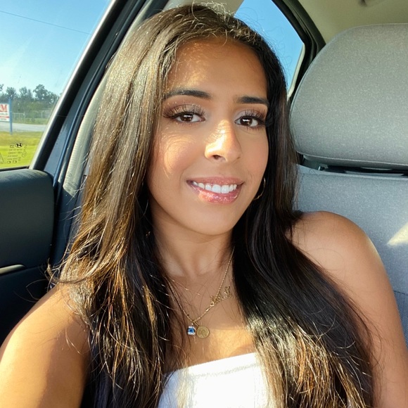 Meet your Posher, Inesse - Picture 3 of 3